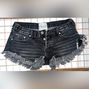 One Teaspoon Black Denim Cut Off Shorts Size 27